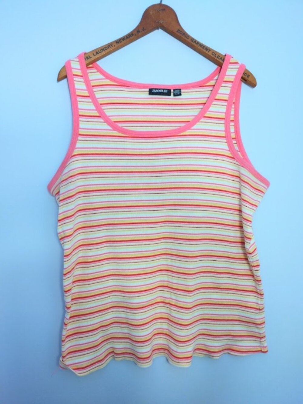 Avenue Ribbed Tank Top Striped Size 26/28 Yellow Coral Colorful Summer Beach